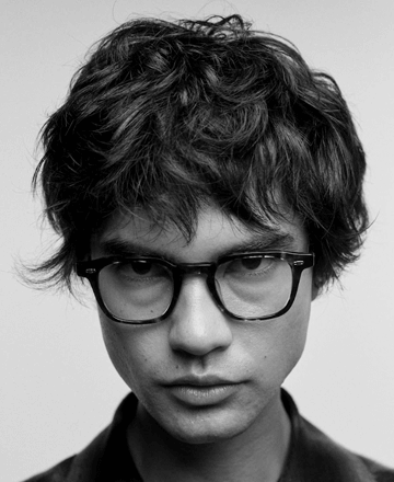 MR LEIGHT